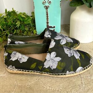 Floral Espadrille Slip-On Shoes - Black and Green